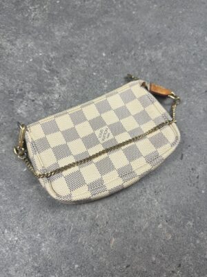 Louis Vuitton Mini Pochette