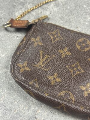 Louis Vuitton Mini Pochette