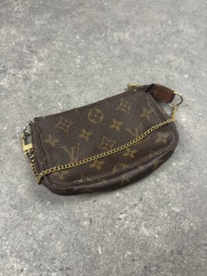 Louis Vuitton Mini Pochette