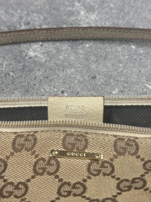 Gucci Beige Baguette